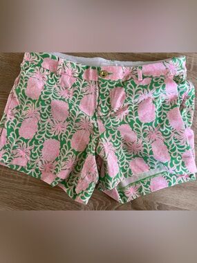 Lilly Pulitzer Pink Pineapple Print Shorts size 10